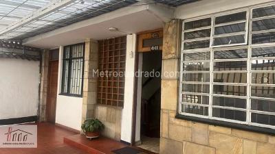 Casa de 5 alcobas en venta en Pardo Rubio, Bogotá, 292 m² · foto 4 de 18