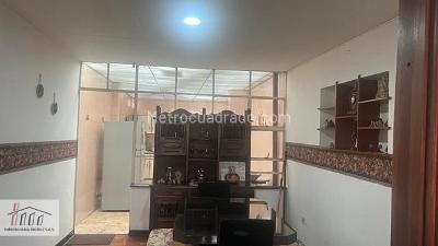 Casa de 5 alcobas en venta en Pardo Rubio, Bogotá, 292 m² · foto 5 de 18