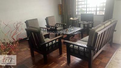 Casa de 5 alcobas en venta en Pardo Rubio, Bogotá, 292 m² · foto 8 de 18