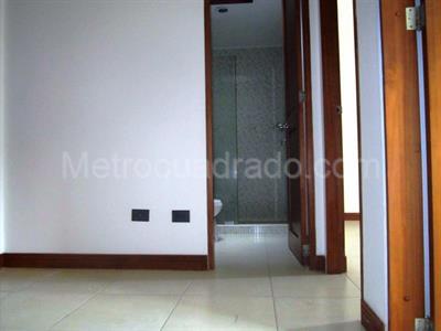 Casa de 4 alcobas en venta en Pinares, Pereira, 240 m² · foto 10 de 20
