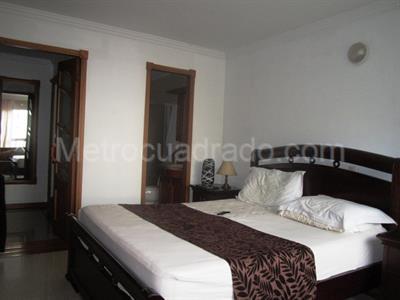 Apartamento de 3 alcobas en venta en Pinares, Pereira, 132 m² · foto 6 de 16