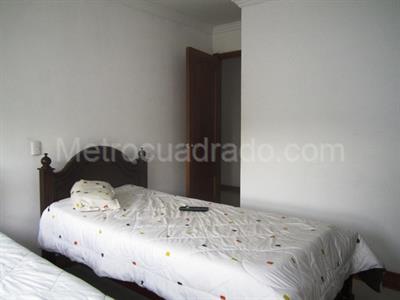 Apartamento de 3 alcobas en venta en Pinares, Pereira, 132 m² · foto 9 de 16