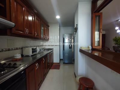 Apartamento en venta en Pinares, Pereira · foto 4 de 16