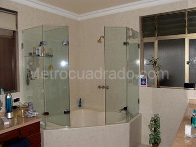 Casa en venta en Los Alpes, Pereira · foto 2 de 16