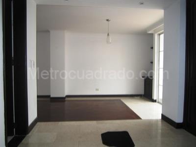 Casa de 3 alcobas en venta en Alamos, Pereira, 208 m² · foto 3 de 20