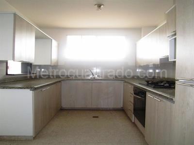 Casa de 3 alcobas en venta en Alamos, Pereira, 208 m² · foto 9 de 20