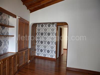Apartamento de 3 alcobas en venta en Alamos, Pereira, 212 m² · foto 4 de 7