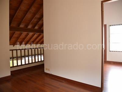 Apartamento de 3 alcobas en venta en Alamos, Pereira, 212 m² · foto 5 de 7