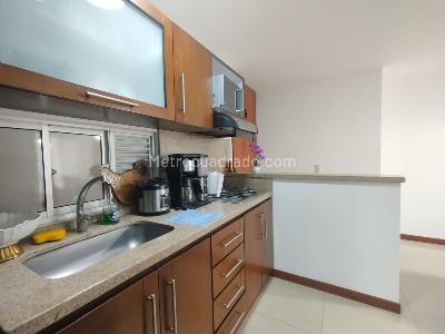 Apartamento en venta en Alamos, Pereira · foto 10 de 19