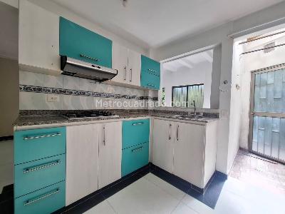 Casa en venta en Alamos, Pereira · foto 2 de 13