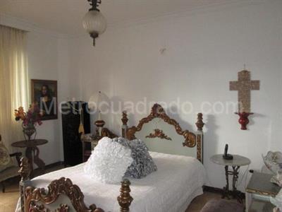 Apartamento de 3 alcobas en venta en Pinares, Pereira, 174 m² · foto 6 de 9