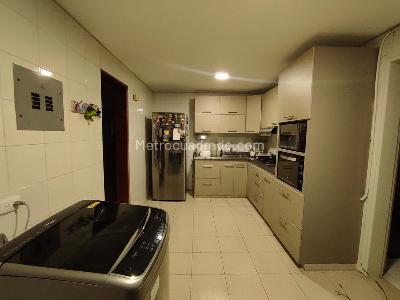 Apartamento en venta en Pinares, Pereira · foto 7 de 19