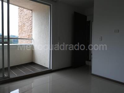 Apartamento en venta en Los Alamos, Pereira · foto 3 de 14