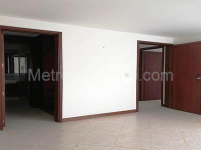 Apartamento en venta en Pinares, Pereira · foto 8 de 17