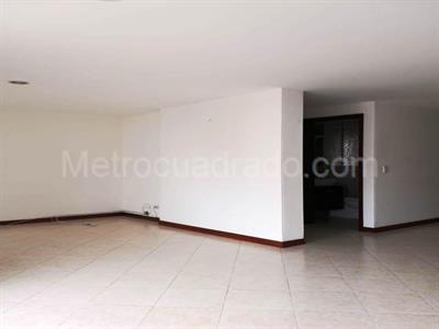 Apartamento en venta en Pinares, Pereira · foto 3 de 17