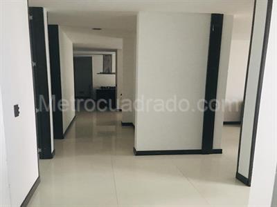 Apartamento en venta en Pinares, Pereira · foto 5 de 11