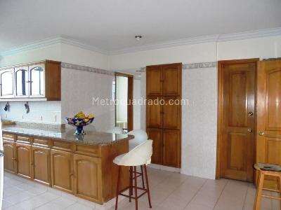 Apartamento en venta en Pinares, Pereira · foto 8 de 16