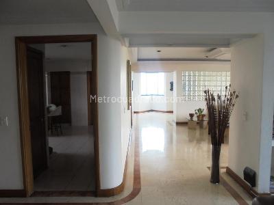 Apartamento en venta en Pinares, Pereira · foto 10 de 16