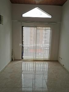 Apartamento en venta en Pinares, Pereira · foto 4 de 15