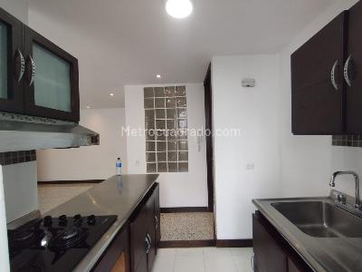 Apartamento en venta en Los Alpes, Pereira · foto 5 de 8