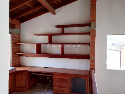 Casa de 3 alcobas en venta en Cerritos, Pereira, 250 m² · foto 11 de 12