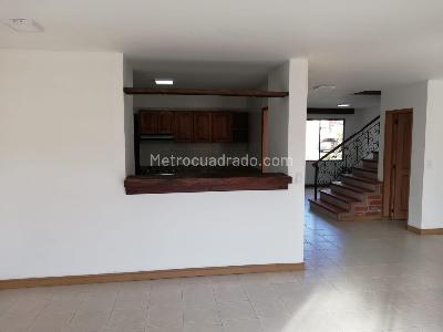 Casa de 3 alcobas en venta en Cerritos, Pereira, 250 m² · foto 8 de 12
