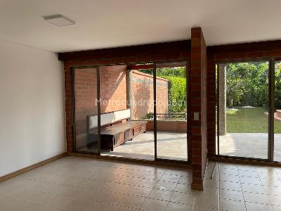 Casa de 3 alcobas en venta en Cerritos, Pereira, 250 m² · foto 9 de 12