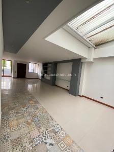 Casa en venta en Pinares, Pereira · foto 2 de 11