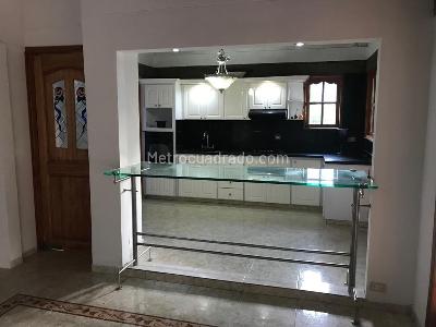 Casa de 4 alcobas en venta en Cerritos, Pereira, 442 m² · foto 4 de 10