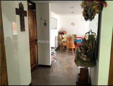 Apartamento en venta en Pinares, Pereira · foto 3 de 12