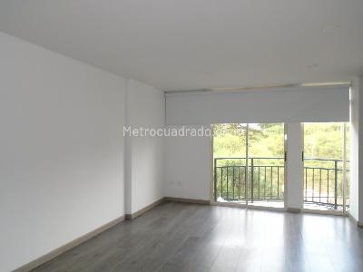 Apartamento en venta en Pinares, Pereira · foto 5 de 18
