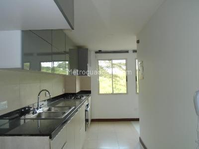 Apartamento en venta en Pinares, Pereira · foto 2 de 18