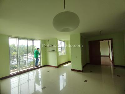 Apartamento en venta en Alamos, Pereira · foto 2 de 20