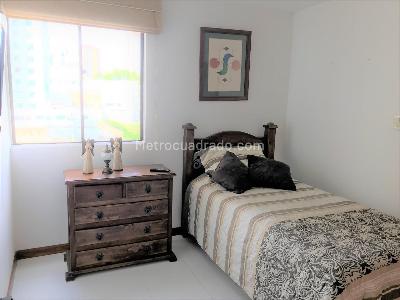 Apartamento en venta en Pinares, Pereira · foto 3 de 7