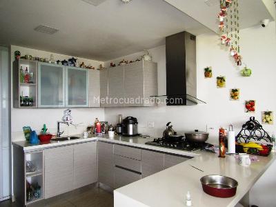 Apartamento de 3 alcobas en venta en Belmonte, Pereira, 132 m² · foto 6 de 16