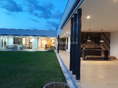 Casa en venta en Pueblito Cafetero, Pereira · foto 3 de 14