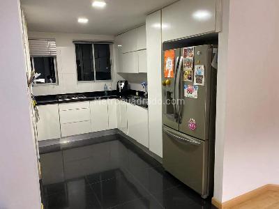 Apartamento en venta en Pinares, Pereira · foto 4 de 12