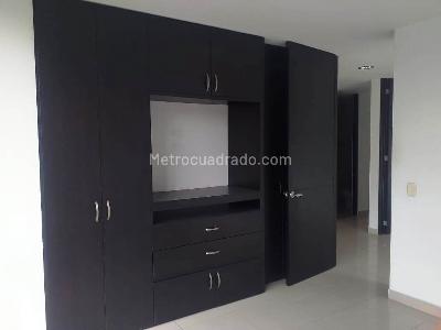 Apartamento en venta en Pinares, Pereira · foto 9 de 13