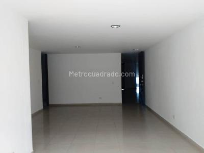 Apartamento en venta en Pinares, Pereira · foto 2 de 13