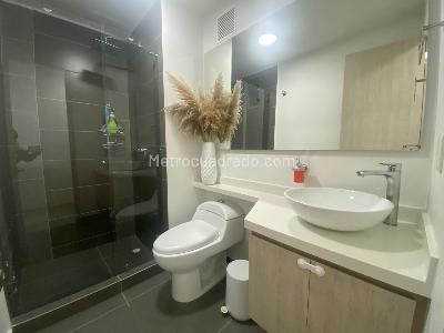 Apartamento de 3 alcobas en venta en Pinares, Pereira, 94 m² · foto 8 de 11