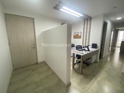 Apartamento de 3 alcobas en venta en Pinares, Pereira, 94 m² · foto 2 de 11