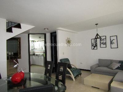 Casa en venta en Unicentro, Pereira · foto 2 de 19