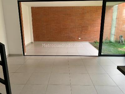 Casa de 3 alcobas en venta en Belmonte, Pereira, 250 m² · foto 2 de 6