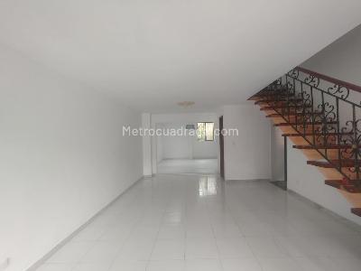 Casa en venta en Alamos, Pereira · foto 2 de 20