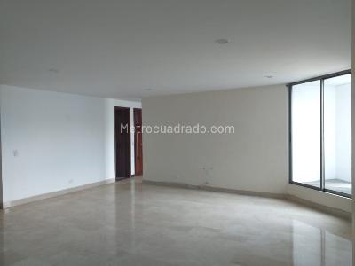 Apartamento en venta en Alamos, Pereira · foto 2 de 18