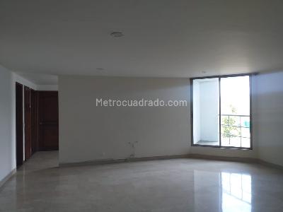 Apartamento en venta en Alamos, Pereira · foto 3 de 18