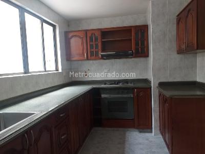 Apartamento en venta en Alamos, Pereira · foto 6 de 18