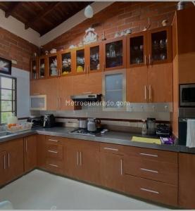 Casa de 5 alcobas en venta en Combia, Pereira, 300 m² · foto 4 de 14