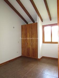 Casa de 4 alcobas en venta en Cerritos, Pereira, 545 m² · foto 16 de 20