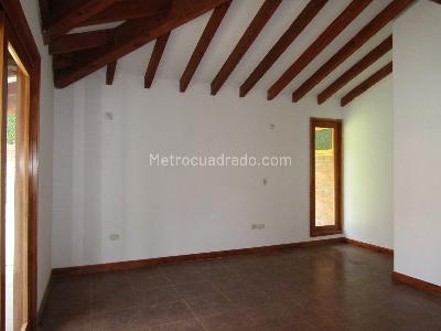 Casa de 4 alcobas en venta en Cerritos, Pereira, 545 m² · foto 19 de 20